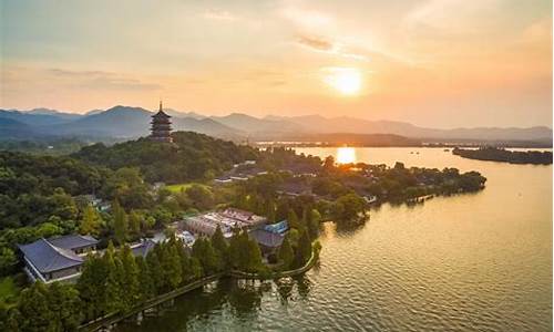 杭州攻略经典一日游下雨天,杭州攻略经典一日游下雨天可以玩吗